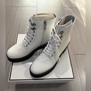 White Lace-Up combat Ankle Boots size 9 NWT